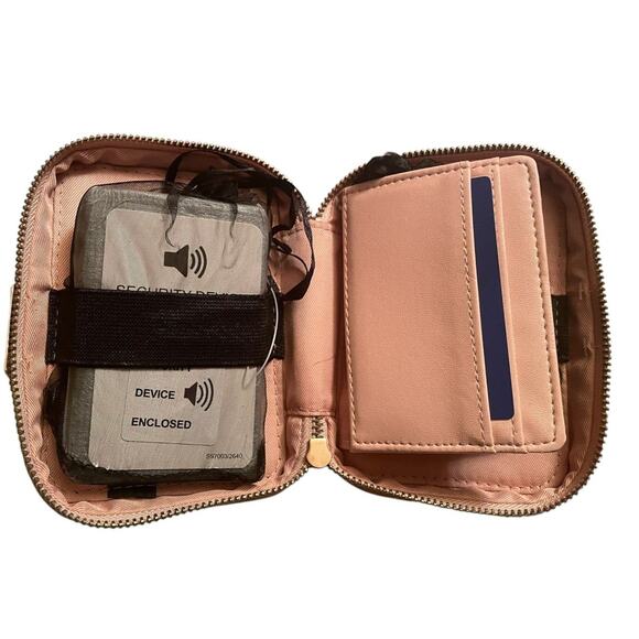 Travel Tech Kit  RFID-Blocking  Apt. 9 Safe Keeper Wallet with Ear Buds-Pink NIP - Picture 9 of 14